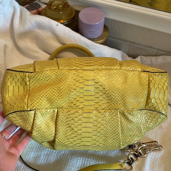 COACH -Madison Pinnacle Lily Python leather satchel ( Limited Edition) EUC - Picture 10 of 17